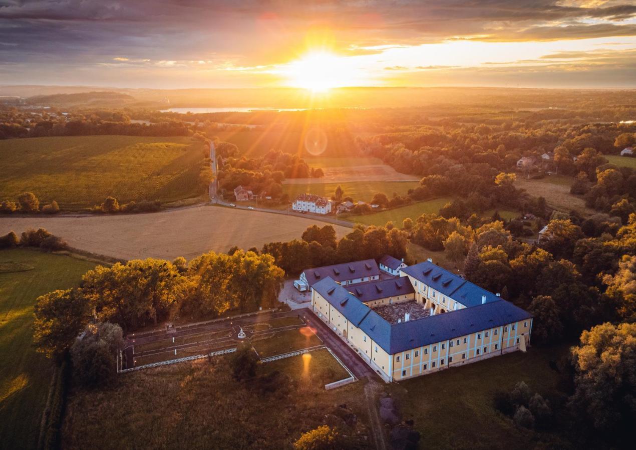 Chateau Rychvald Hotel Exterior photo