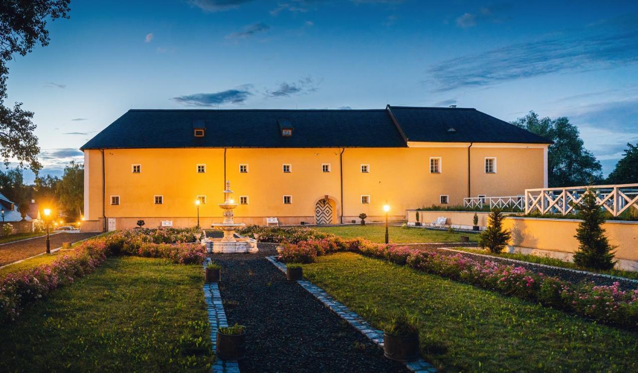 Chateau Rychvald Hotel Exterior photo